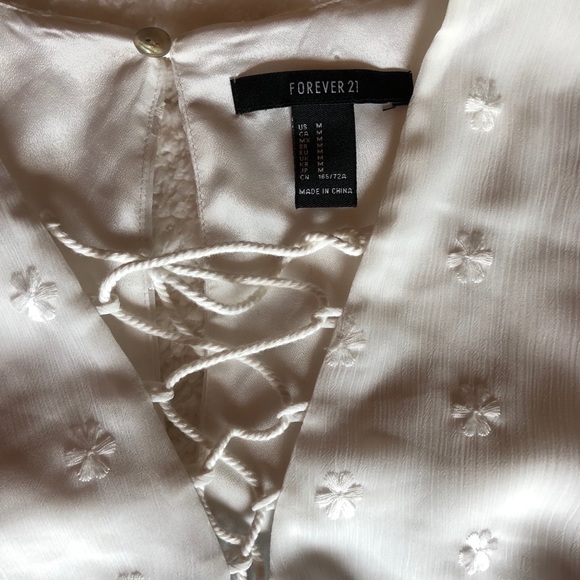 White forever 21 embroidered romper - Picture 2 of 4